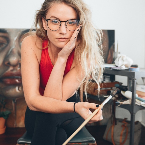 Meet your Posher, Erica - Picture 1 of 1